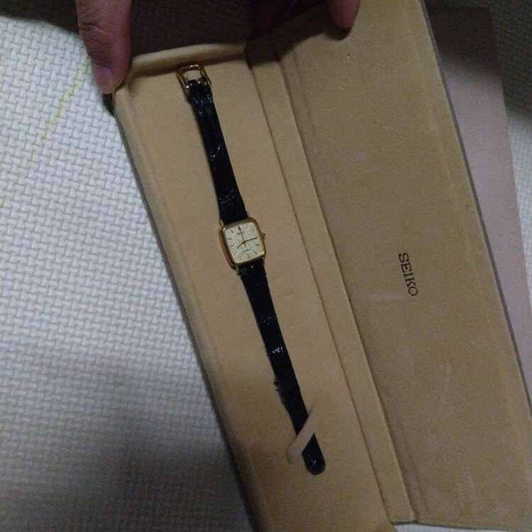 レディース腕時計（高級時計）の商品画像 - 査定依頼日：2025年4月3日 - 最高査定価格：1,000円