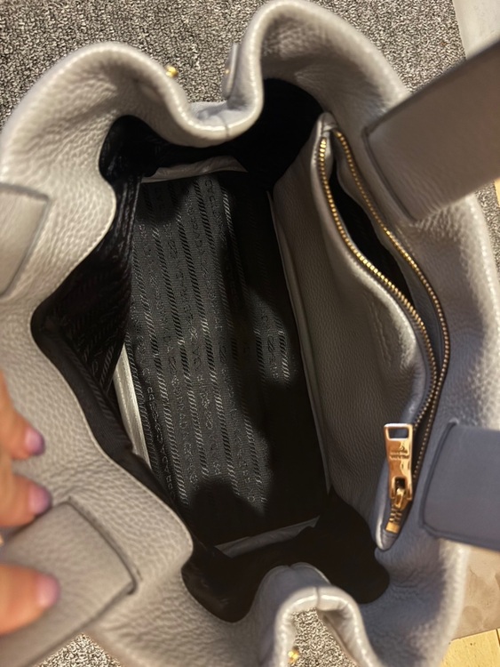 ヴィッテロダイノ レザー（ブランドバッグ）の商品画像 - 査定依頼日：2025年9月15日 - 最高査定価格：120,000円