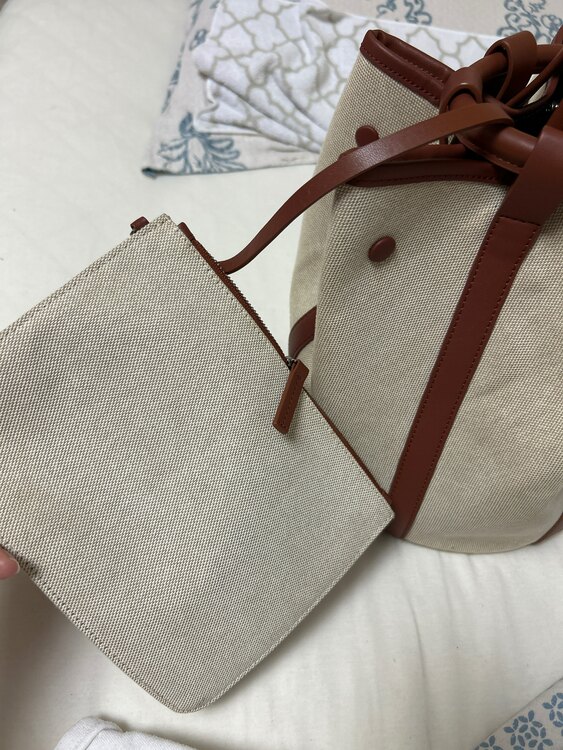 vasic キャンバスバッグ（古着・ファッション）の商品画像 - 査定依頼日：2025年4月25日 - 最高査定価格：1,000円