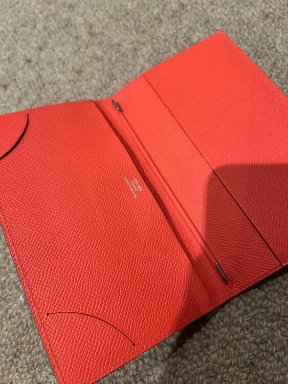 アジェンダヴィジョン　（ブランド財布・小物）の商品画像 - 査定依頼日：2025年1月17日 - 最高査定価格：15,000円