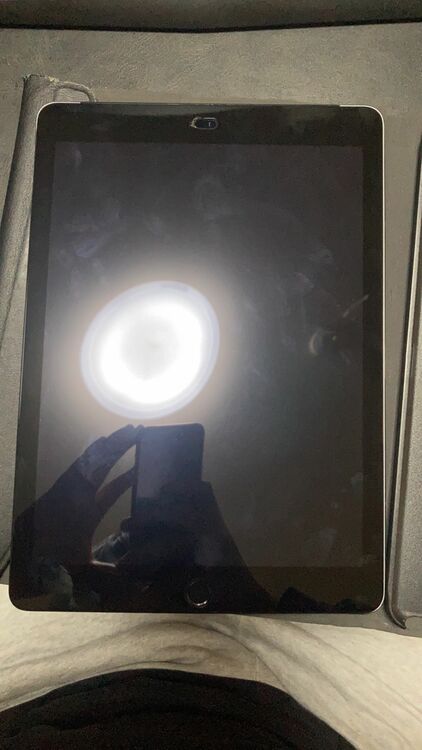 iPad Air 2 Wi-Fi + Cellular：A1567（PC・タブレット）の商品画像 - 査定依頼日：2025年11月10日 - 最高査定価格：100,000円