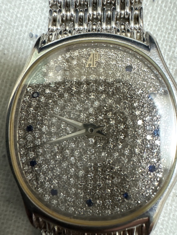 AUDEMARS PIGUET SWISSMADE（高級時計）の商品画像 - 査定依頼日：2025年12月12日 - 最高査定価格：2,000,000円