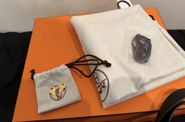 mm ゴールド金具 Y刻印（ブランドバッグ）の商品画像 - 査定依頼日：2026年4月13日 - 最高査定価格：650,000円