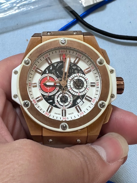 HUBLOT BIG BANG KING GENEVE（高級時計）の商品画像 - 査定依頼日：2026年3月18日 - 最高査定価格：3,600,000円