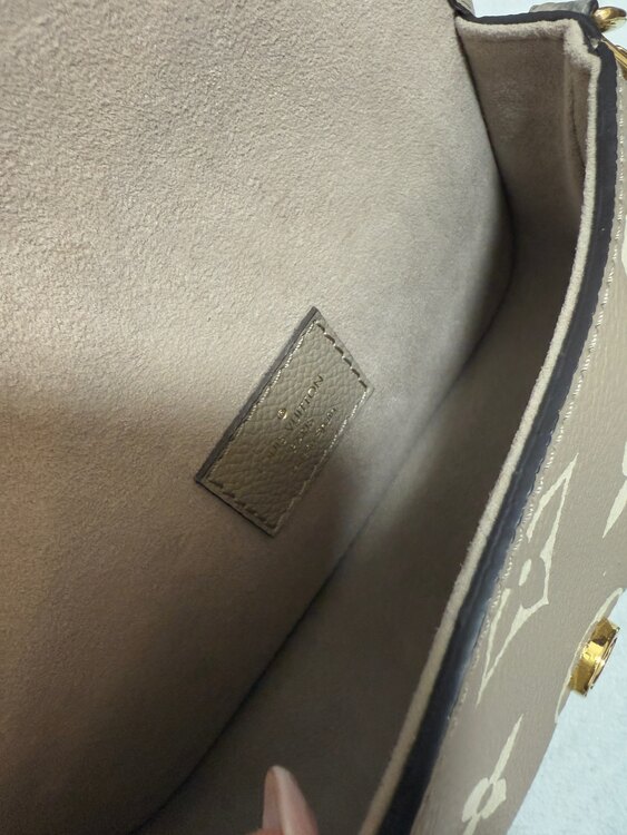 ルイヴィトン ルイヴィトン(その他) （ブランドバッグ）の商品画像 - 査定依頼日：2025年1月27日 - 最高査定価格：240,000円