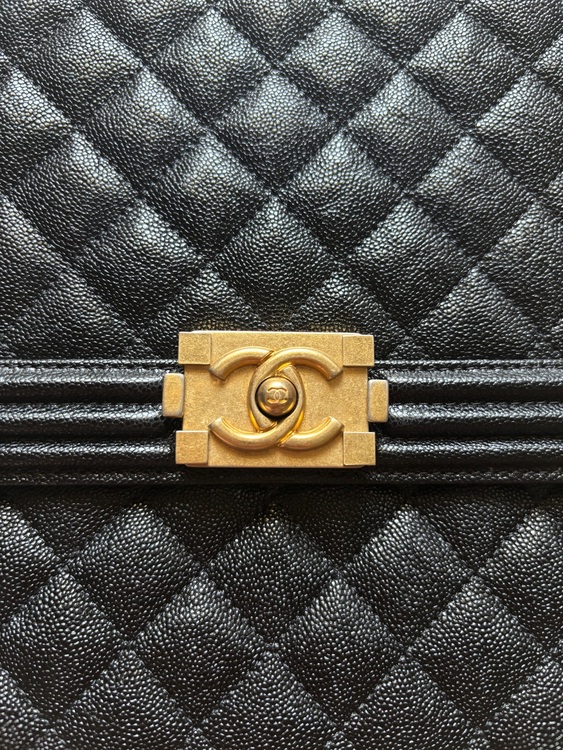 ショルダーバッグ（ブランドバッグ）の商品画像 - 査定依頼日：2025年8月30日 - 最高査定価格：415,000円