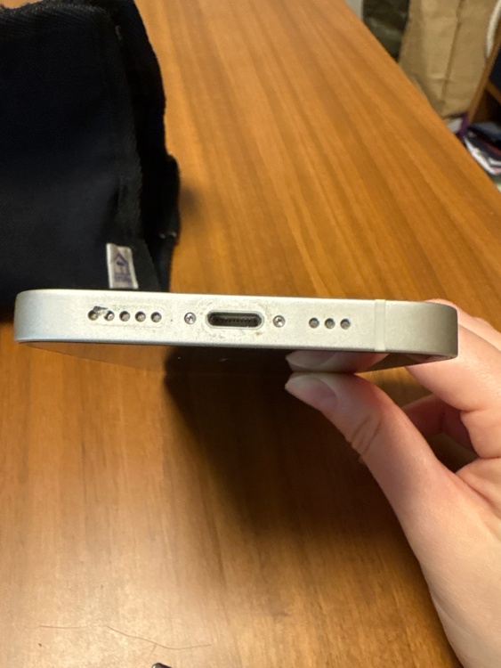 iPhone 14 128GB SIMフリー（スマホ）の商品画像 - 査定依頼日：2026年3月15日 - 最高査定価格：39,000円