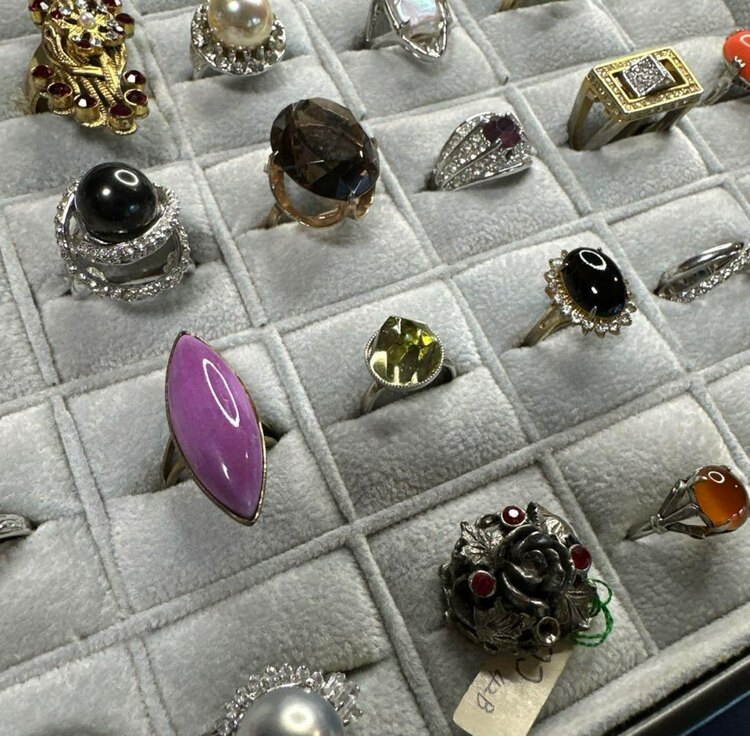 リング（宝石）の商品画像 - 査定依頼日：2025年3月1日 - 最高査定価格：10,000円