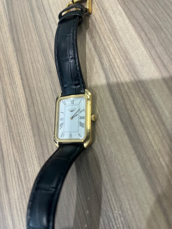 手巻きスクエア時計（高級時計）の商品画像 - 査定依頼日：2025年10月27日 - 最高査定価格：13,000円