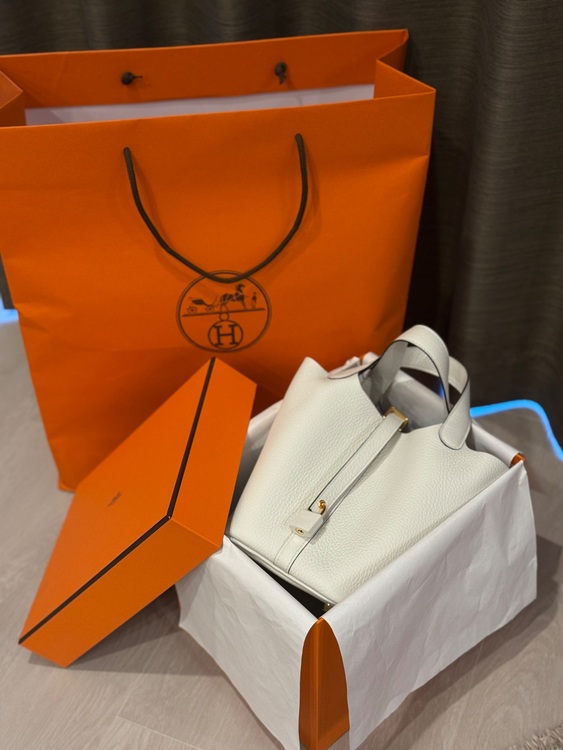 ピコタンロックPM（ブランドバッグ）の商品画像 - 査定依頼日：2025年6月15日 - 最高査定価格：500,000円