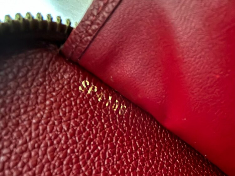 アンプラント　ジッパーウォレット（ブランド財布・小物）の商品画像 - 査定依頼日：2025年1月8日 - 最高査定価格：20,000円