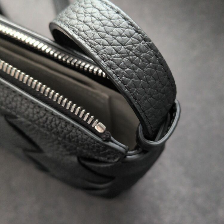 ボッテガ・ヴェネタ  （ブランドバッグ）の商品画像 - 査定依頼日：2025年10月20日 - 最高査定価格：250,000円