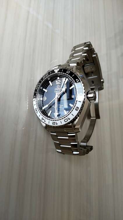 オメガ シーマスター プラネットオーシャン 600 gmt（高級時計）の商品画像 - 査定依頼日：2025年3月15日 - 最高査定価格：750,000円