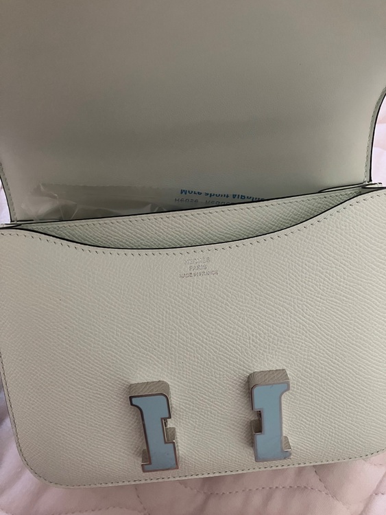 コンスタンスミニ　ヴェールフィズ　ラッカー金具　W刻印（ブランドバッグ）の商品画像 - 査定依頼日：2025年7月21日 - 最高査定価格：1,500,000円