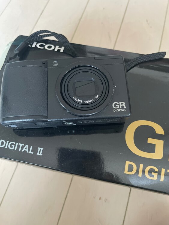 RICOH GR DIGITAL II（カメラ）の商品画像 - 査定依頼日：2025年5月13日 - 最高査定価格：20,000円