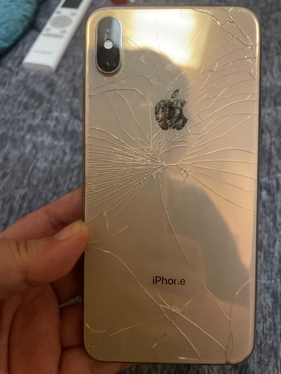 iPhone iPhoneXS Max 256GB SIMフリー（スマホ）の商品画像 - 査定依頼日：2026年7月26日 - 最高査定価格：6,000円