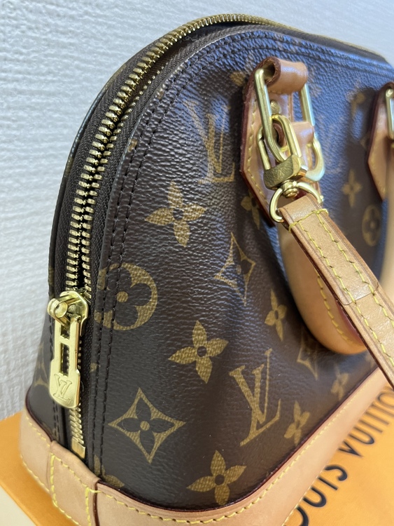 アルマBB（ブランドバッグ）の商品画像 - 査定依頼日：2022年9月30日 - 最高査定価格：91,000円