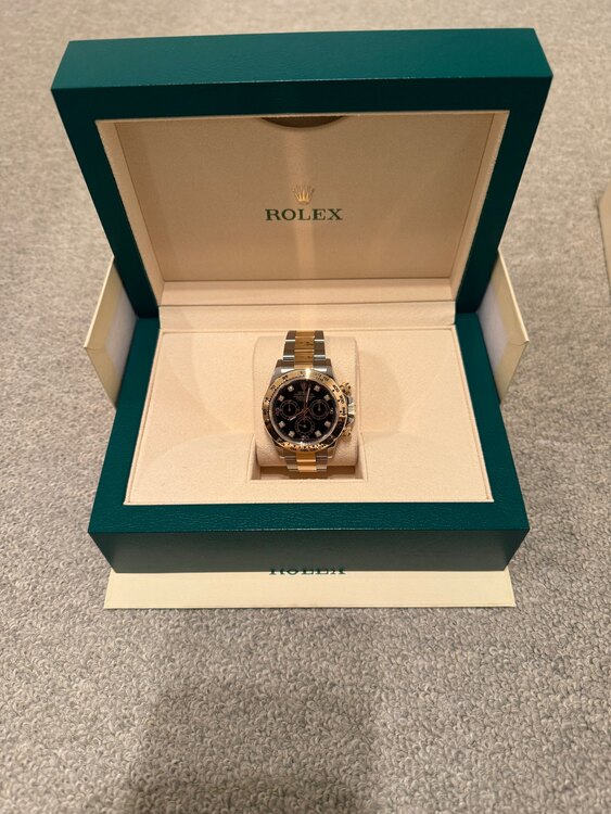 ロレックス デイトナ 116503（高級時計）の商品画像 - 査定依頼日：2025年1月12日 - 最高査定価格：3,600,000円