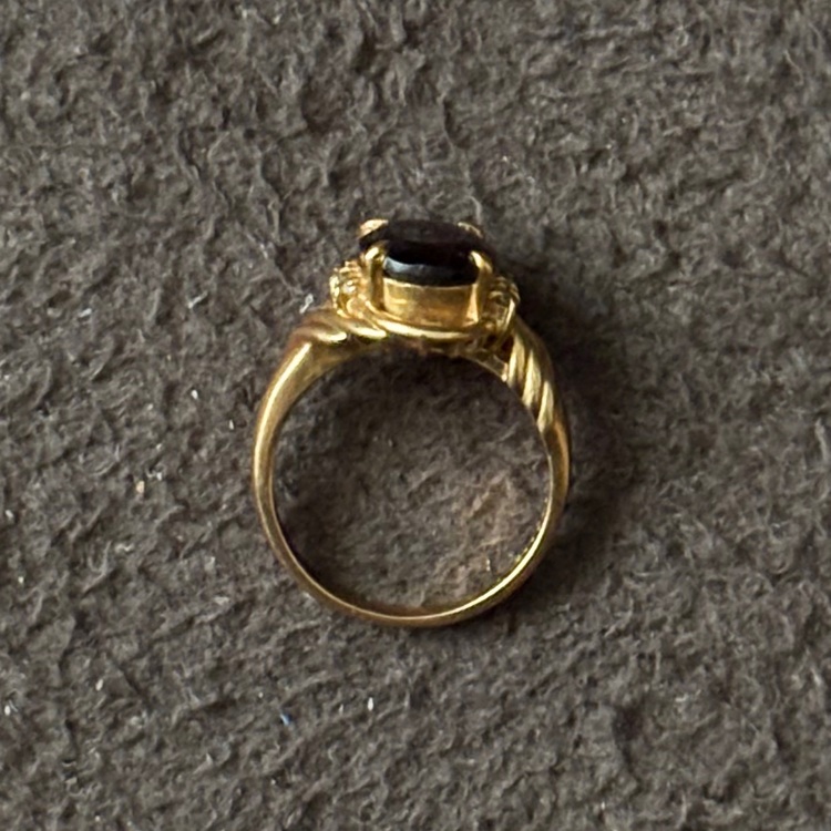 18金アメジスト（宝石）の商品画像 - 査定依頼日：2025年10月8日 - 最高査定価格：35,000円