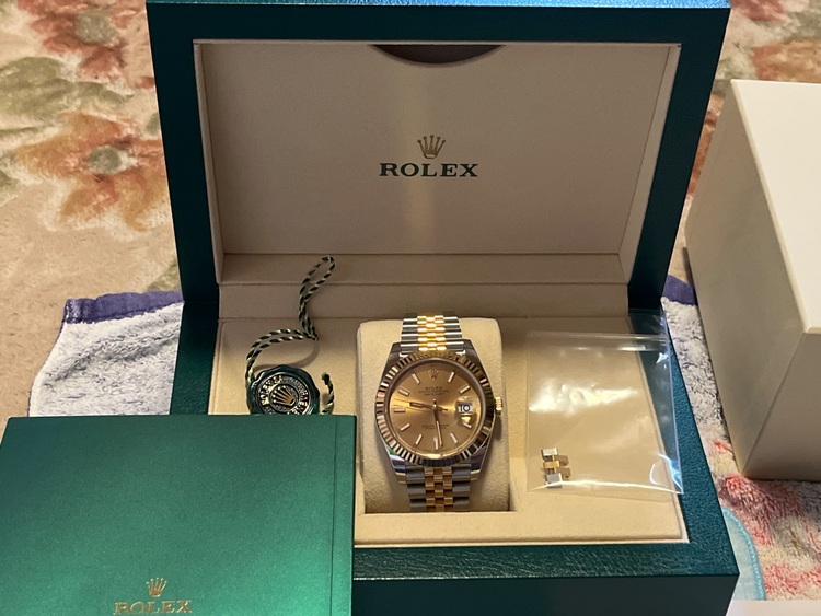 ロレックス デイトジャスト 12633（高級時計）の商品画像 - 査定依頼日：2025年10月1日 - 最高査定価格：2,230,000円