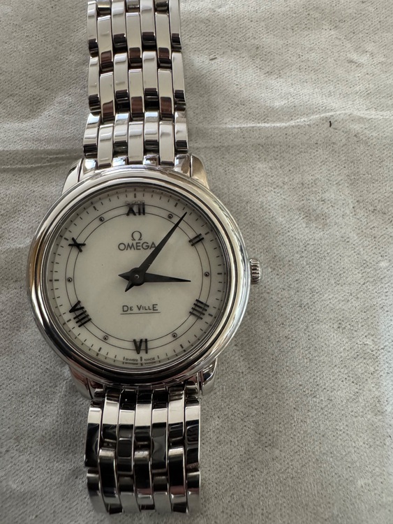 オメガ デ･ビル 424.10.27.60.04.00（高級時計）の商品画像 - 査定依頼日：2025年11月15日 - 最高査定価格：220,000円