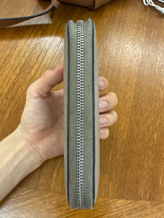 財布（ブランド財布・小物）の商品画像 - 査定依頼日：2025年9月18日 - 最高査定価格：2,000円