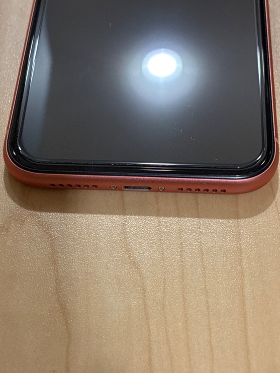 仕事通話用のみ使用。月に2、3回1時間程度仕事用デスクから持ち（スマホ）の商品画像 - 査定依頼日：2026年2月1日 - 最高査定価格：16,000円