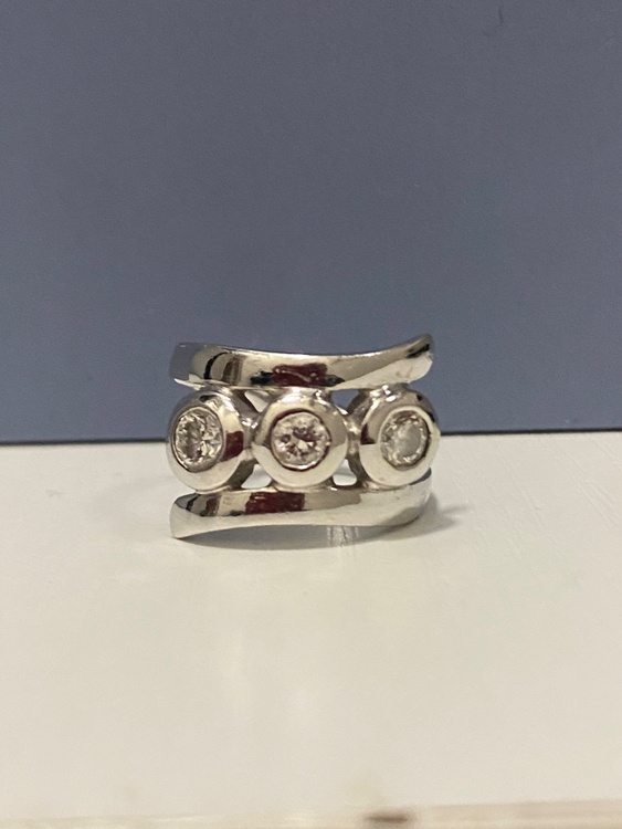 ダイヤの指輪（金・貴金属）の商品画像 - 査定依頼日：2025年12月10日 - 最高査定価格：250,000円