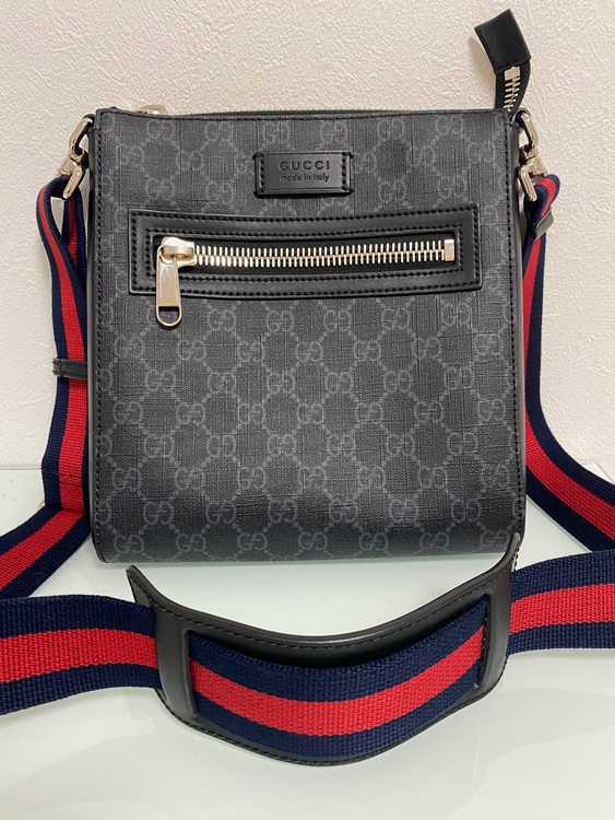 GUCCI GG Supreme Canvas Messenger bag ”B（ブランドバッグ）の商品画像 - 査定依頼日：2022年8月3日 - 最高査定価格：40,000円