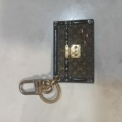 ルイヴィトン　キーホルダー（古着・ファッション）の商品画像 - 査定依頼日：2025年6月4日 - 最高査定価格：9,000円