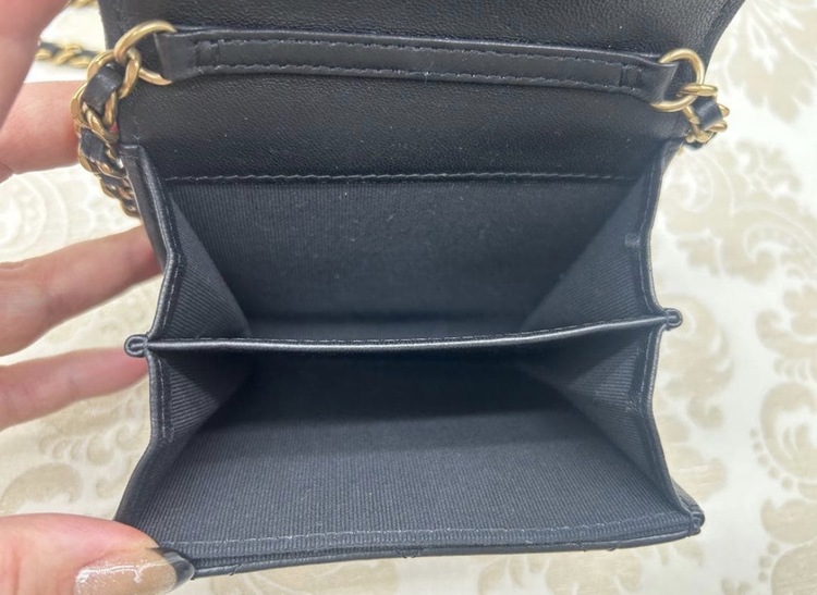 ミニマトラッセチェーンウォレット（ブランドバッグ）の商品画像 - 査定依頼日：2026年2月21日 - 最高査定価格：160,000円