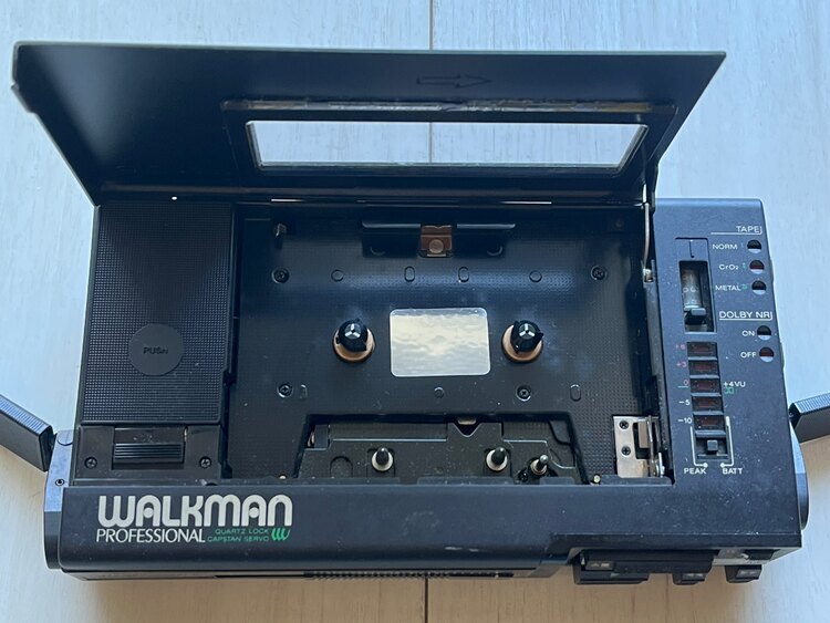 SONYウォークマンプロフェッショナルWM-D6（オーディオ・スピーカー）の商品画像 - 査定依頼日：2025年4月9日 - 最高査定価格：33,000円