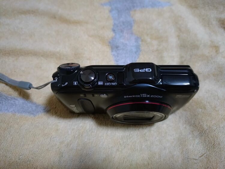 FINEPIX F550 EXR（カメラ）の商品画像 - 査定依頼日：2025年10月21日 - 最高査定価格：3,300円