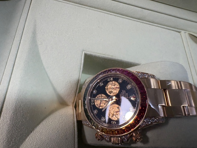 ロレックス デイトナ （高級時計）の商品画像 - 査定依頼日：2026年3月18日 - 最高査定価格：60,000,000円