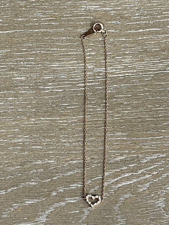 Agete  K10 ダイヤモンド　ブレスレット （宝石）の商品画像 - 査定依頼日：2022年9月19日 - 最高査定価格：3,000円