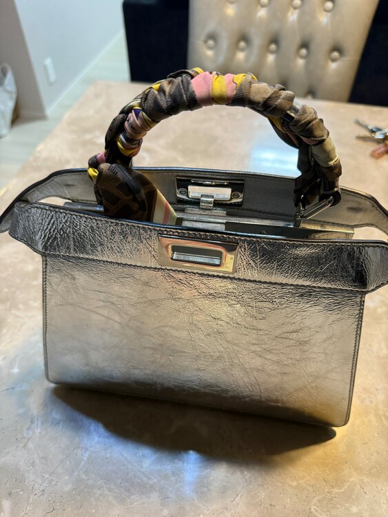 フェンディ  （ブランドバッグ）の商品画像 - 査定依頼日：2025年5月2日 - 最高査定価格：250,000円