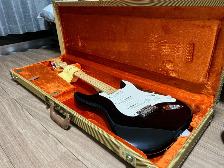 stratocaster blackie2003（ピアノ・楽器・PA機材）の商品画像 - 査定依頼日：2026年4月25日 - 最高査定価格：180,000円