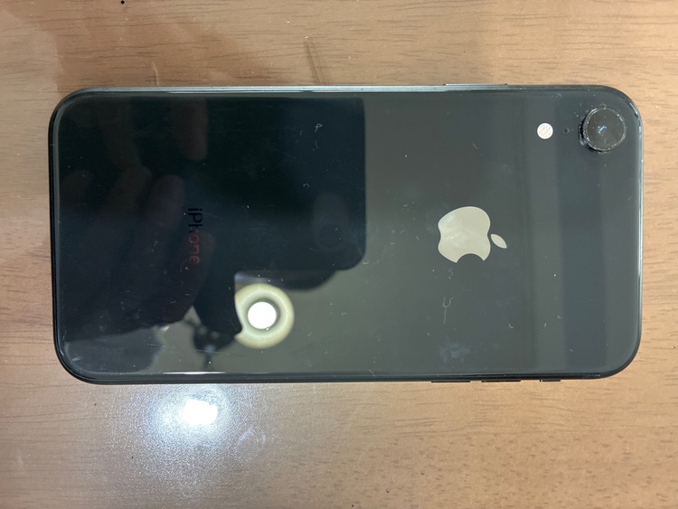 iPhone X（スマホ）の商品画像 - 査定依頼日：2026年3月29日 - 最高査定価格：8,000円