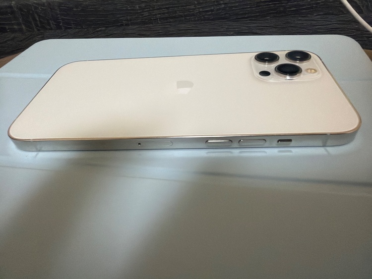 iPhone iPhone 12 Pro Max 256GB docomo（スマホ）の商品画像 - 査定依頼日：2026年9月27日 - 最高査定価格：43,000円