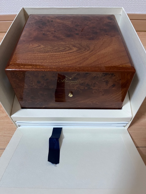 ブレゲ マリーン まりーんクロノグラフ（高級時計）の商品画像 - 査定依頼日：2026年3月13日 - 最高査定価格：2,800,000円