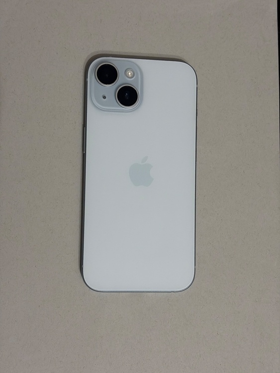 iPhone iPhone 15 128GB Softbank（スマホ）の商品画像 - 査定依頼日：2026年8月23日 - 最高査定価格：70,000円