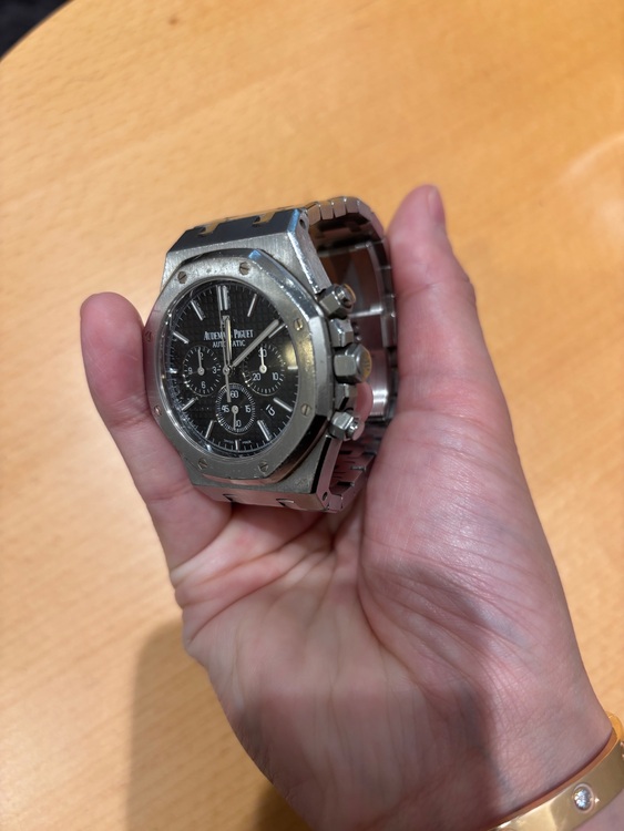 26320ST.OO.1220ST.01（高級時計）の商品画像 - 査定依頼日：2025年10月4日 - 最高査定価格：4,050,000円