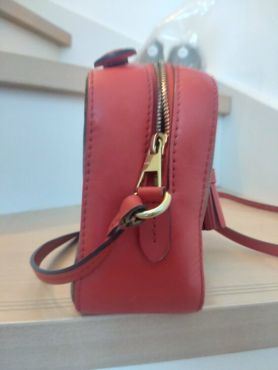 サントンジュ　赤　43556（ブランドバッグ）の商品画像 - 査定依頼日：2026年3月13日 - 最高査定価格：140,000円