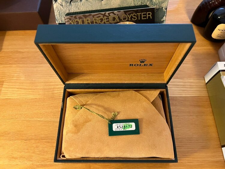 ロレックス パーペチュアル （高級時計）の商品画像 - 査定依頼日：2025年5月11日 - 最高査定価格：600,000円