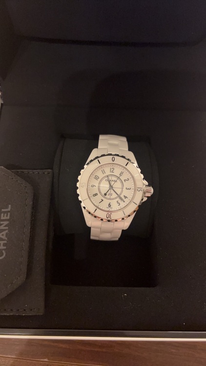 シャネル J12 H096（高級時計）の商品画像 - 査定依頼日：2025年9月3日 - 最高査定価格：250,000円
