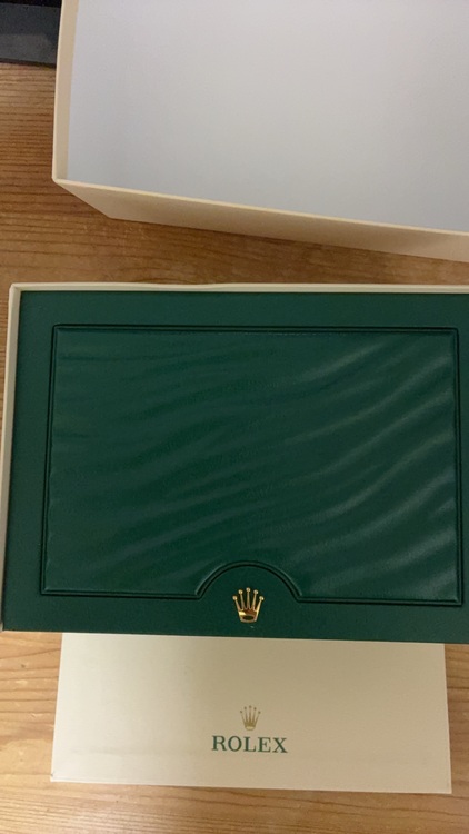 ロレックス サブマリーナー 126610lv（高級時計）の商品画像 - 査定依頼日：2025年8月27日 - 最高査定価格：2,200,000円