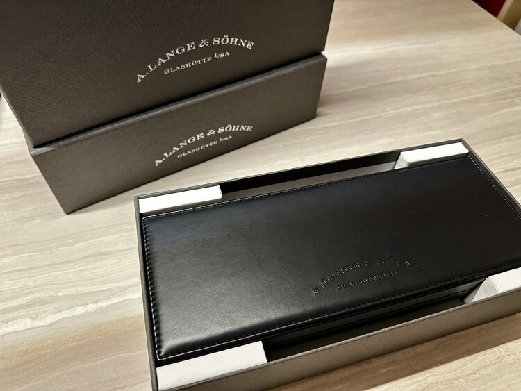 ランゲ＆ゾーネ サクソニア 205.08（高級時計）の商品画像 - 査定依頼日：2025年4月2日 - 最高査定価格：2,770,000円