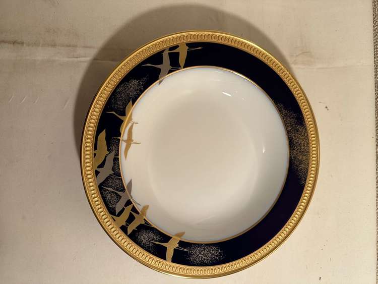 大倉陶園　鳳琳洋食器　加山又造　千羽鶴６人ディナーセット（51ピース）（食器）の商品画像 - 査定依頼日：2023年6月6日 - 最高査定価格：150,000円