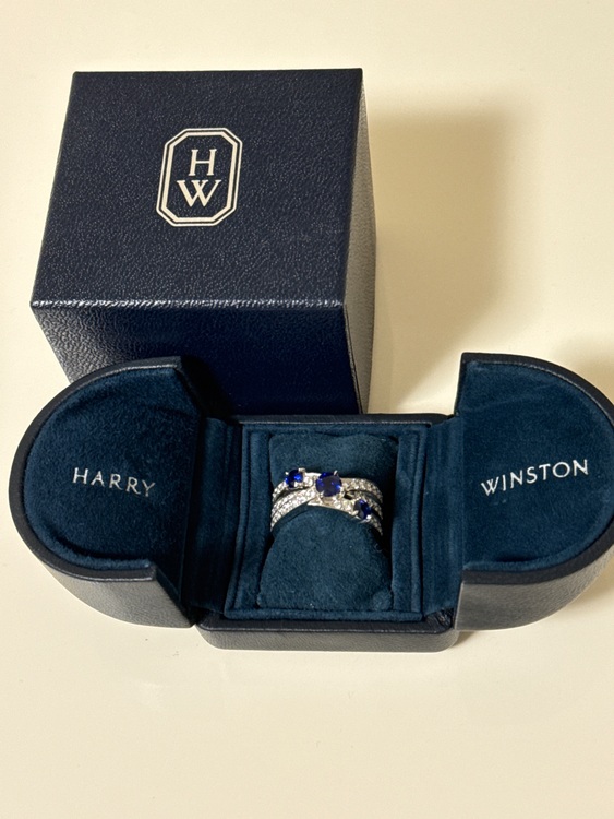 ハリーウィンストン　ジオメタリックサファイアリング（宝石）の商品画像 - 査定依頼日：2025年8月4日 - 最高査定価格：1,000,000円
