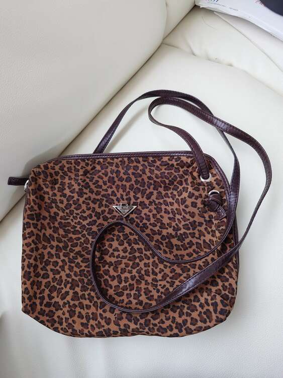 ポシェット（ブランドバッグ）の商品画像 - 査定依頼日：2025年4月16日 - 最高査定価格：10,000円